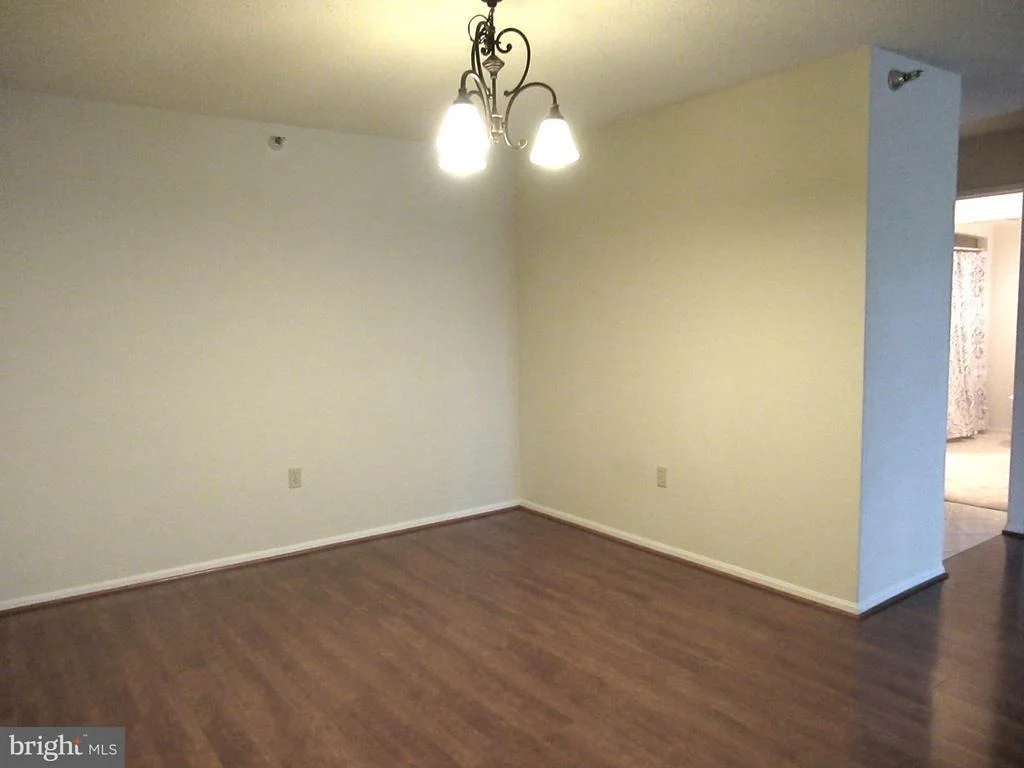 Photo of Unit 1422 at 15101 INTERLACHEN DRIVE