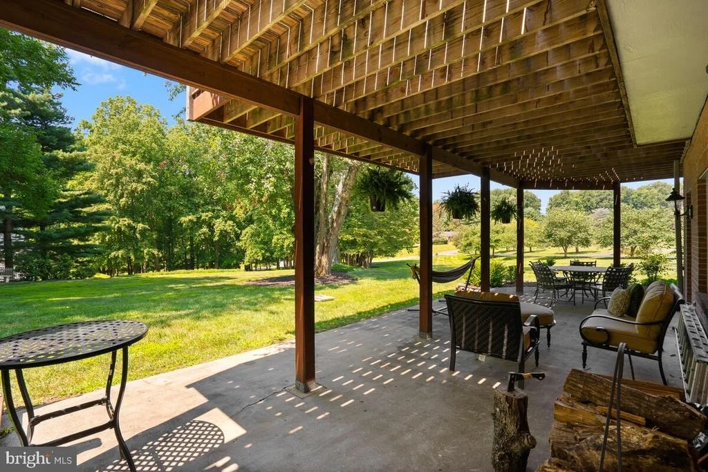 Photo of 17030 BARN RIDGE DRIVE