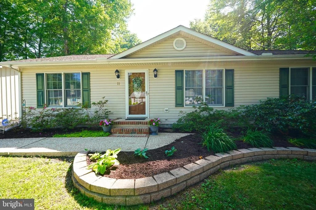 Photo of 11 MAPLEWOOD DRIVE