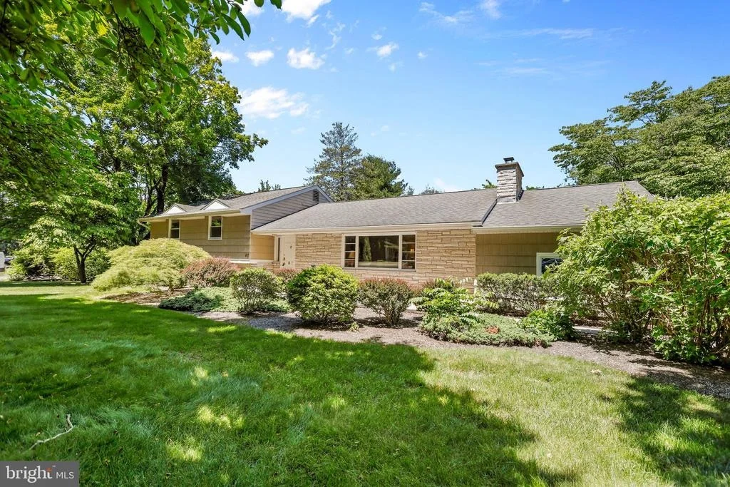 Photo of 87 HILLSIDE DRIVE