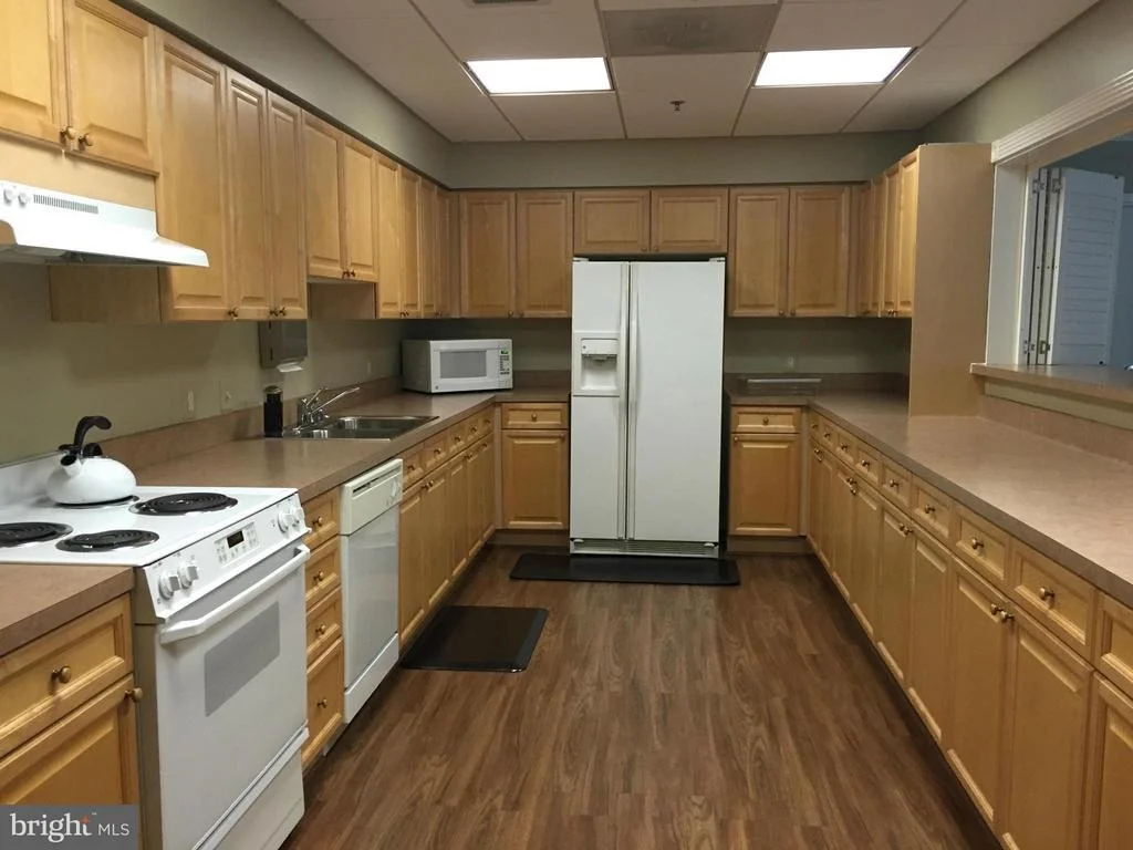 Photo of Unit 708 at 3200 LEISURE WORLD BOULEVARD