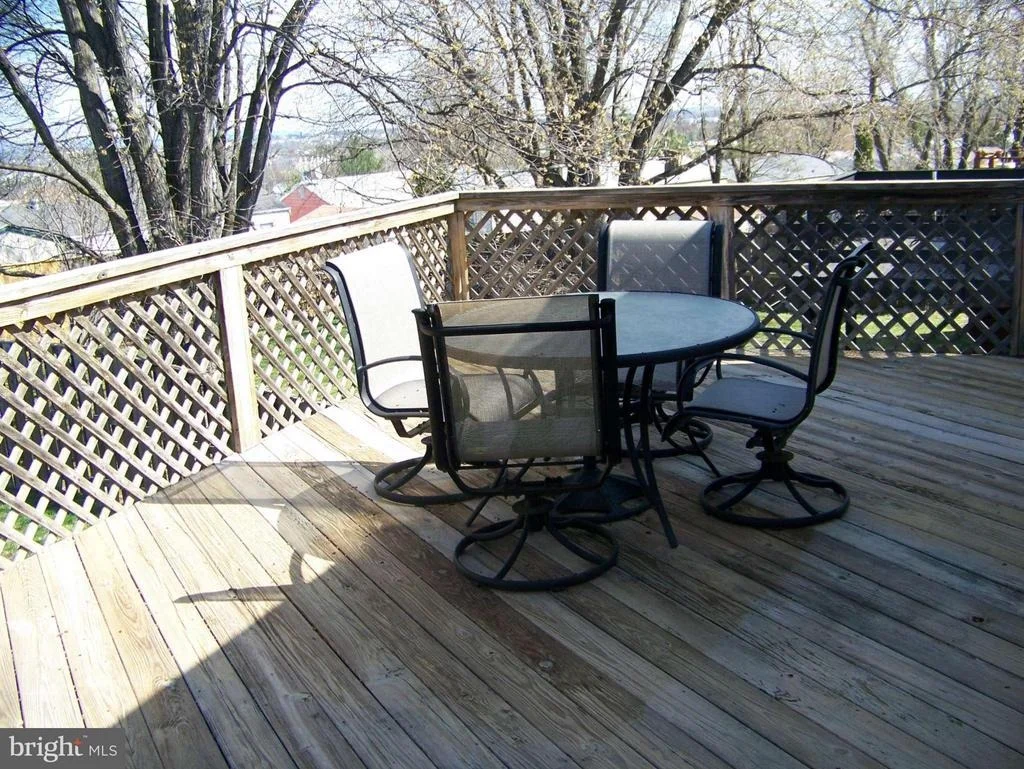 Photo of 1324 APPLETREE COURT