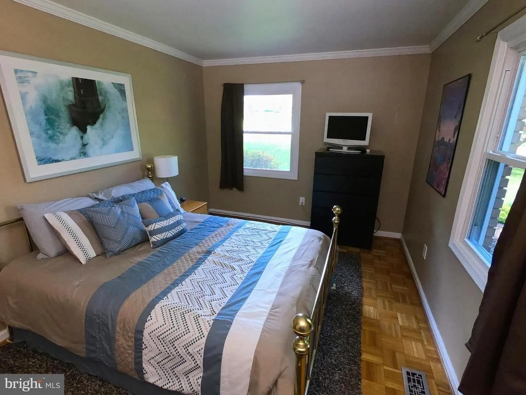 Photo of 14001 BETHPAGE LANE