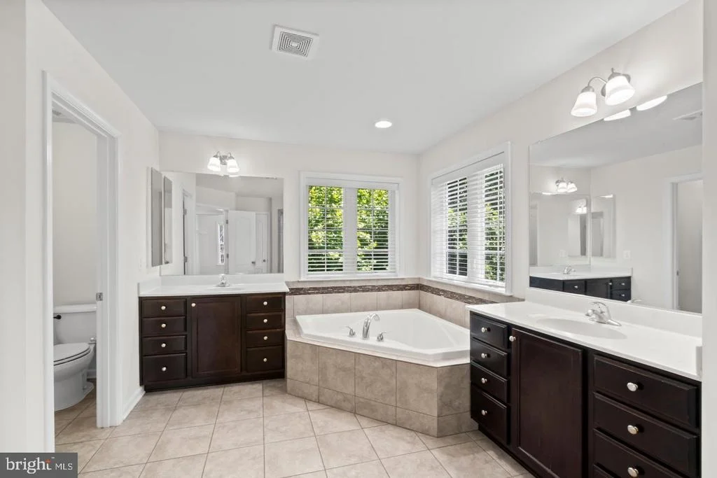 Photo of 9613 MANOR OAKS VIEW