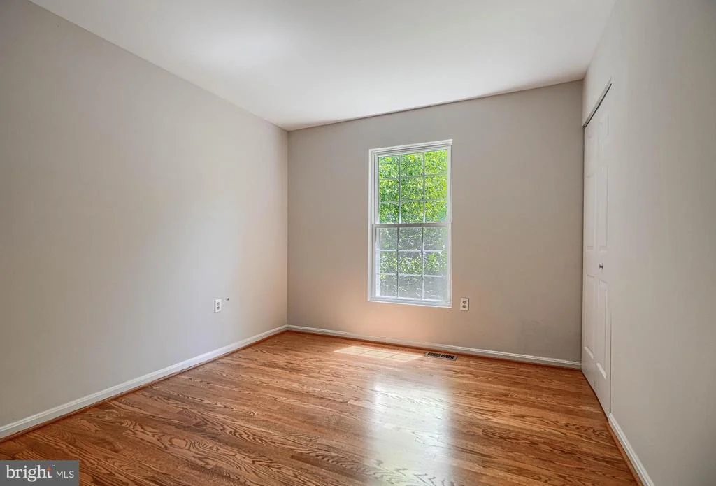 Photo of 1002 MIDVALE AVENUE