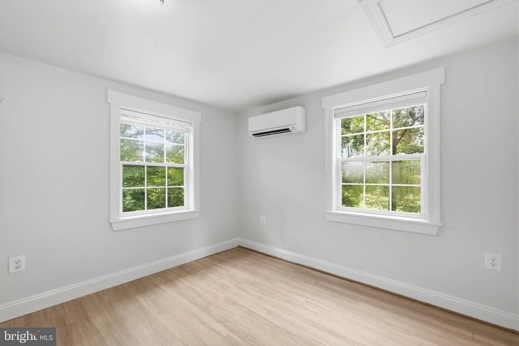 Photo of 1804 SIXES ROAD