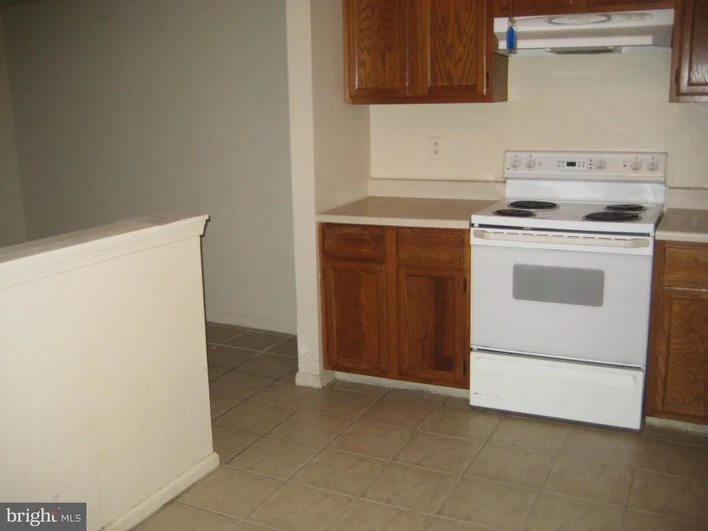Photo of Unit 2 at 20307 BEACONFIELD TERRACE