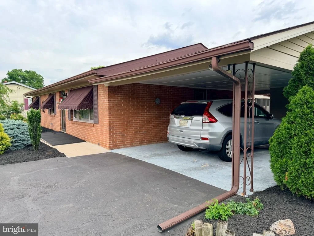 Photo of 11917 COMANCHE DRIVE