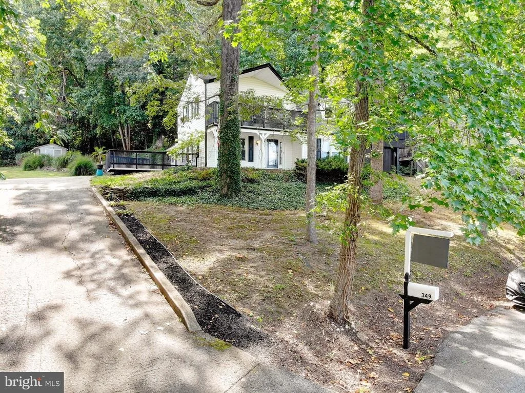 Photo of 349 ARBUTUS DRIVE