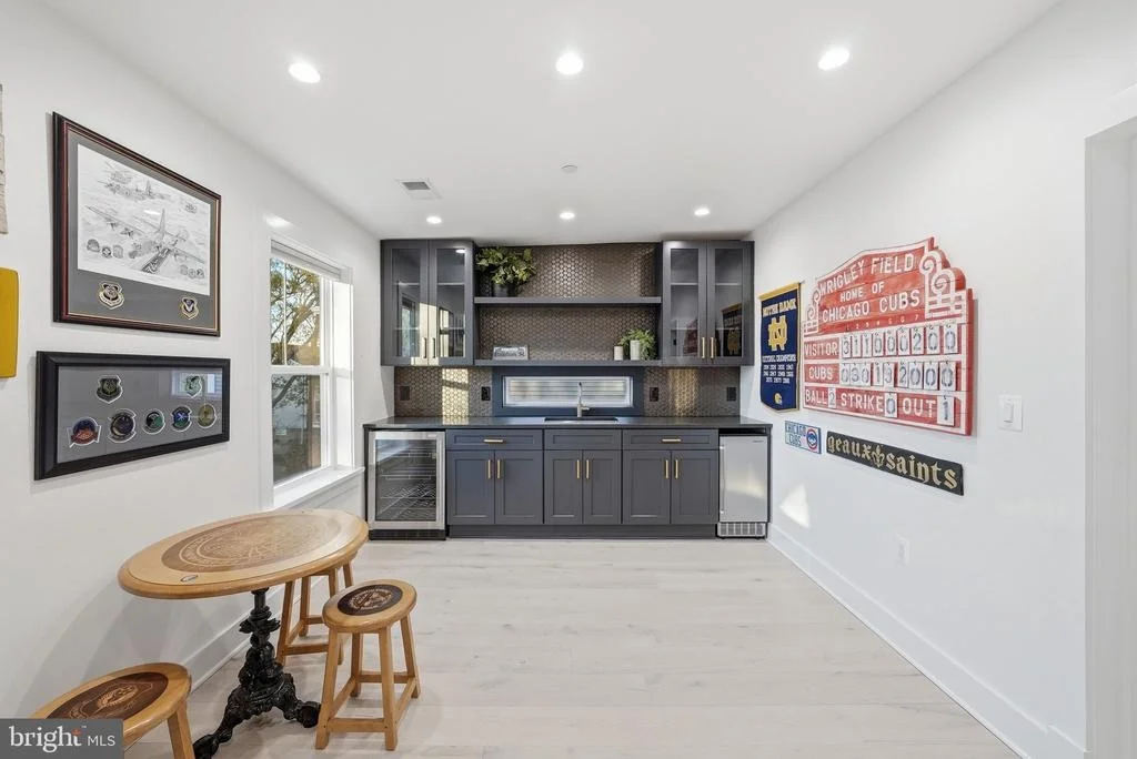Photo of 1422 HOWARD ROAD