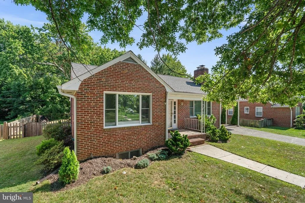 Photo of 2206 PLEASANT DRIVE