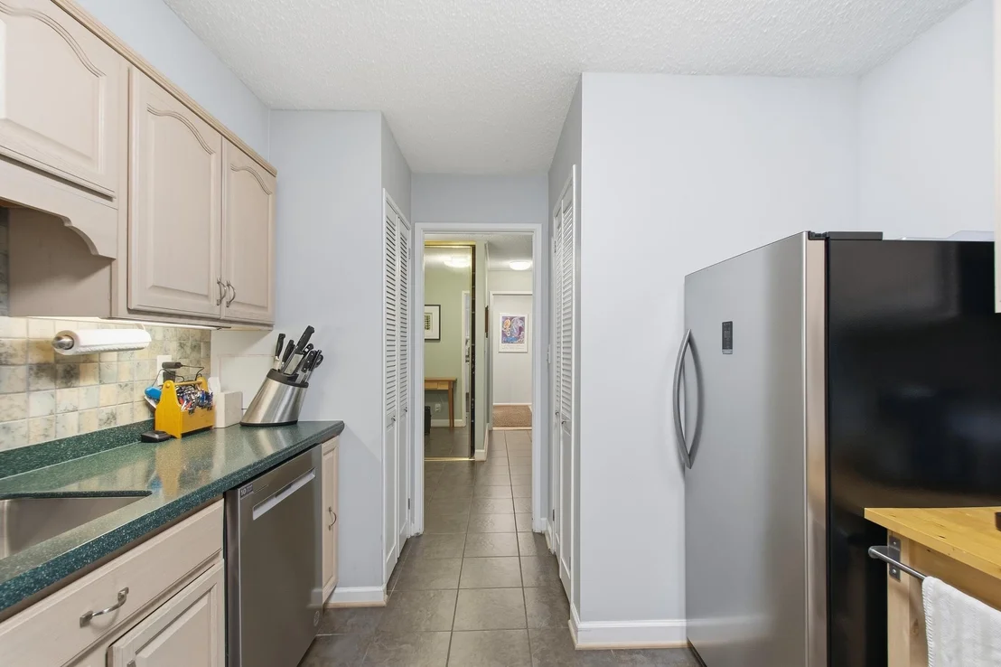 Photo of Unit 714 at 5902 MOUNT EAGLE DRIVE