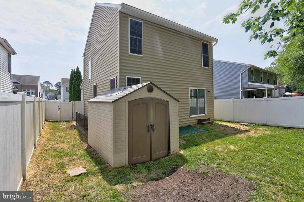 Photo of 8218 LEXINGTON DRIVE