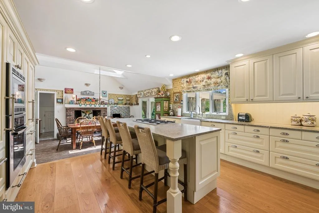 Photo of 24 MEADOW LANE