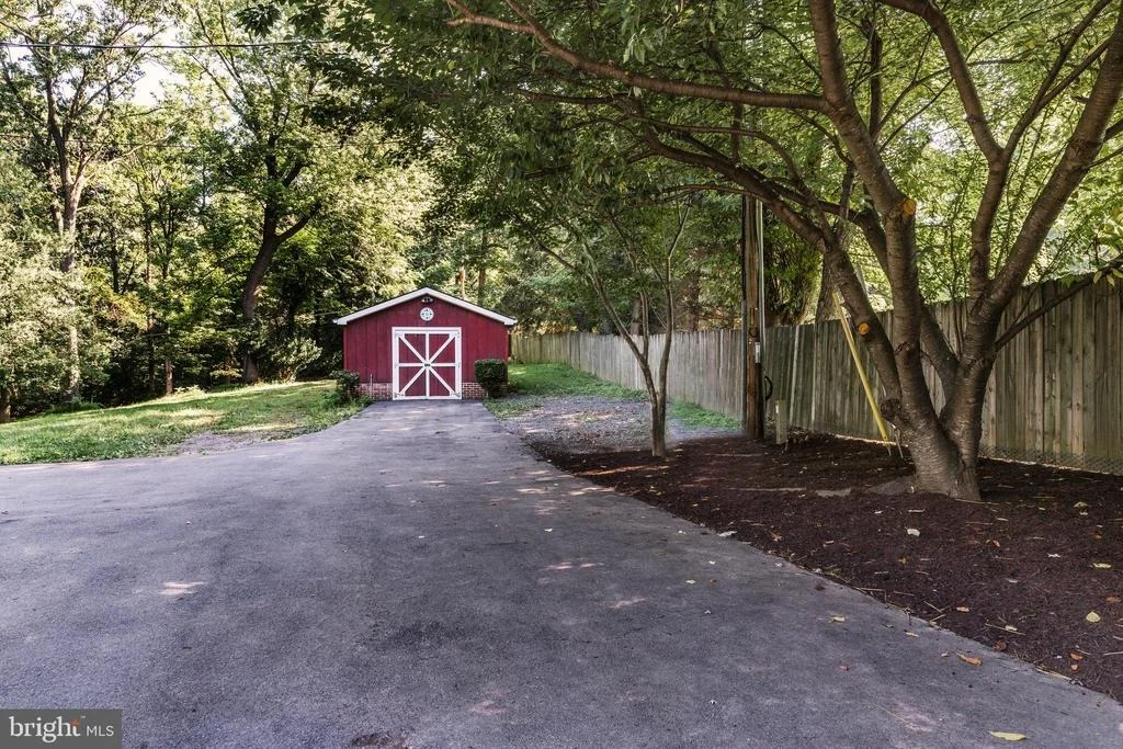 Photo of 2521 JONES ROAD