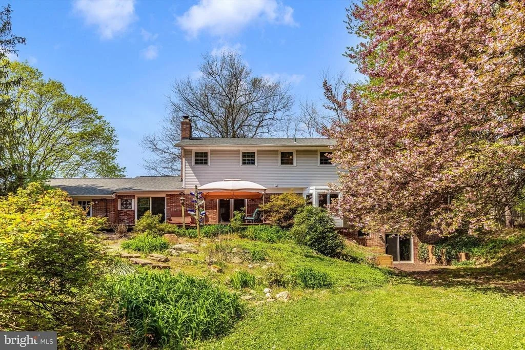 Photo of 28313 HONEYSUCKLE DRIVE