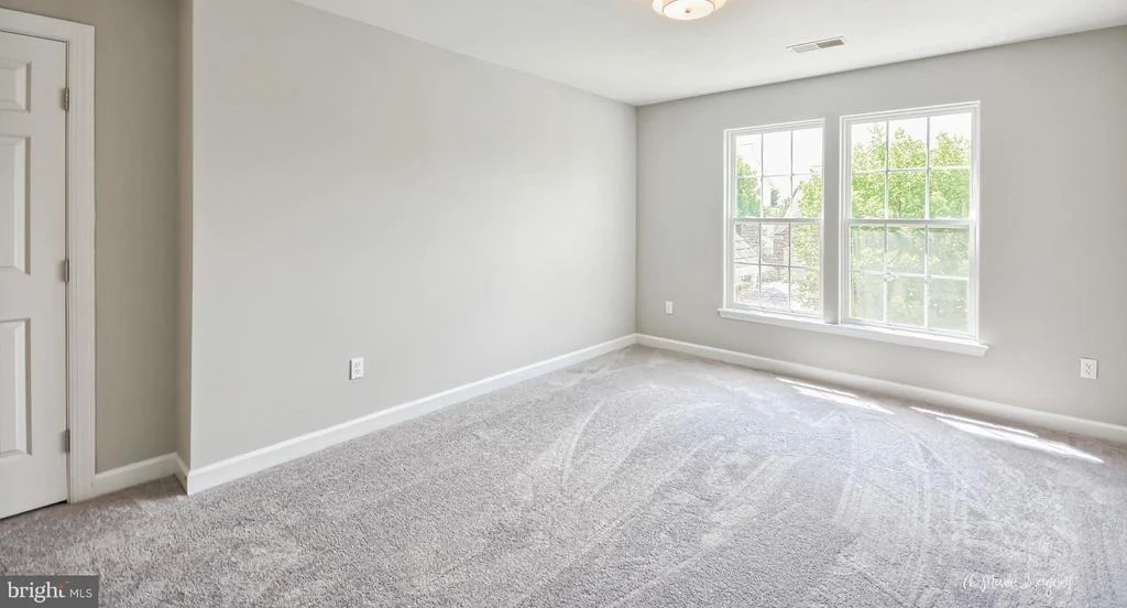 Photo of 402 GLENBROOK DRIVE