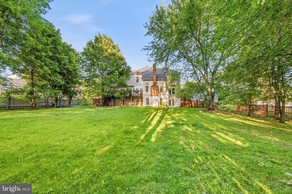 Photo of 21527 FOX FIELD CIRCLE