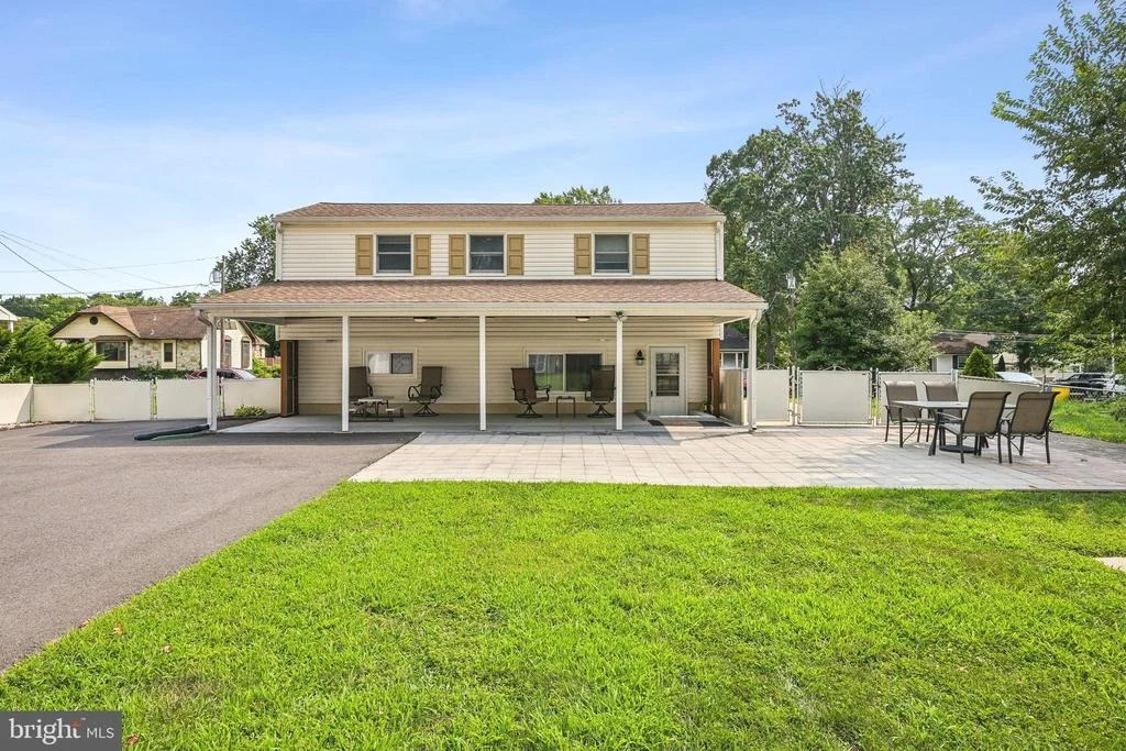 Photo of 417 FLORENCE AVENUE
