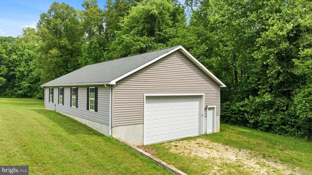 Photo of 4570 HAWTHORNE ROAD