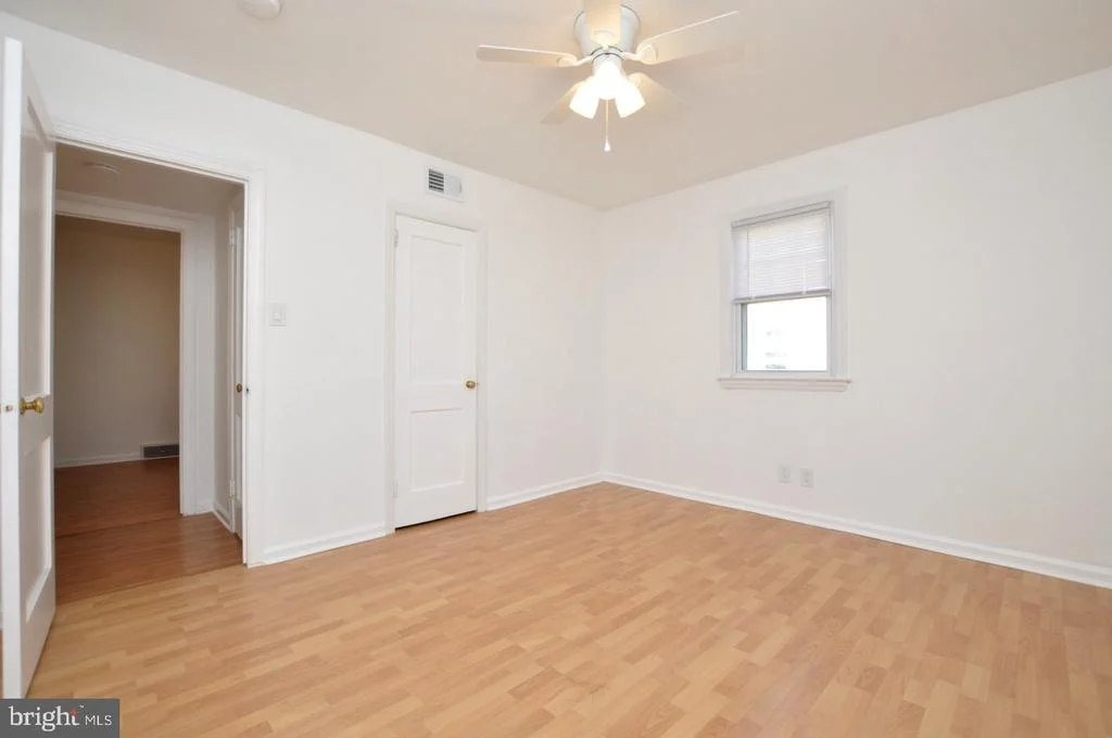 Photo of 432 N COLES AVENUE