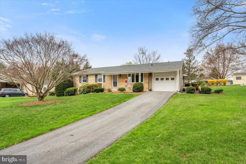 Photo of 7308 POPLAR LANE