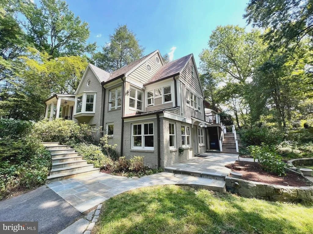 Photo of 1118 DALE DRIVE
