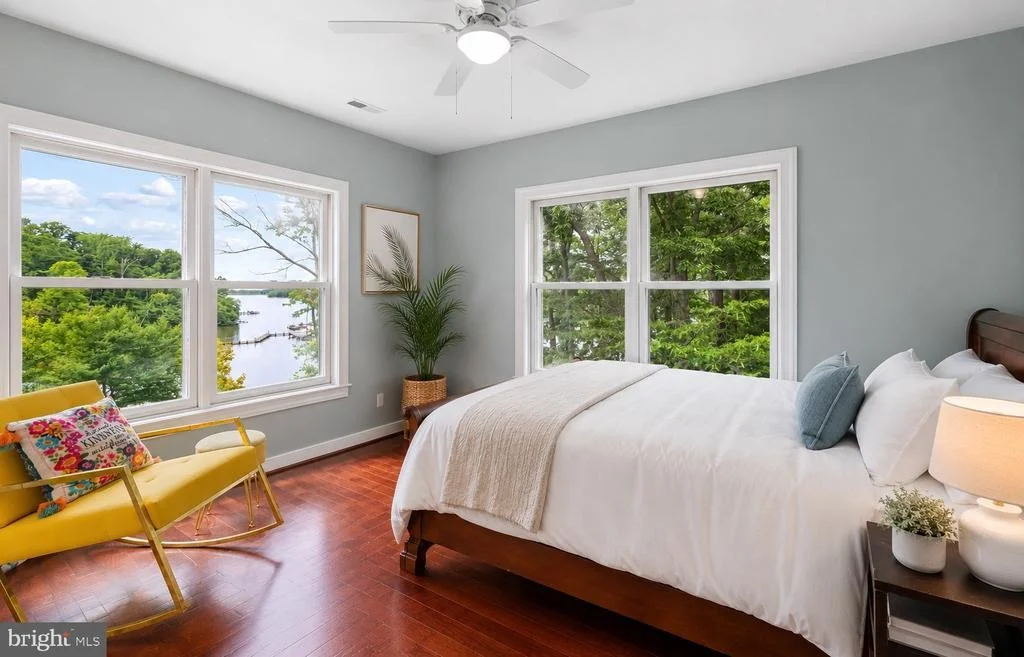 Photo of 575 LAUREL ROAD