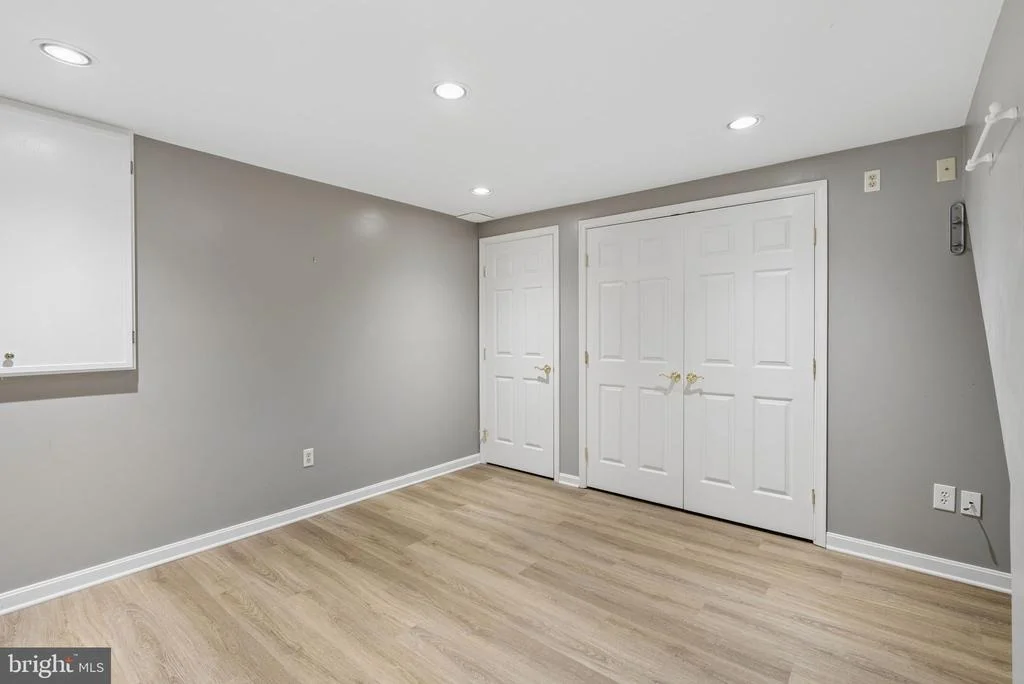 Photo of 1010 OLD BARN ROAD