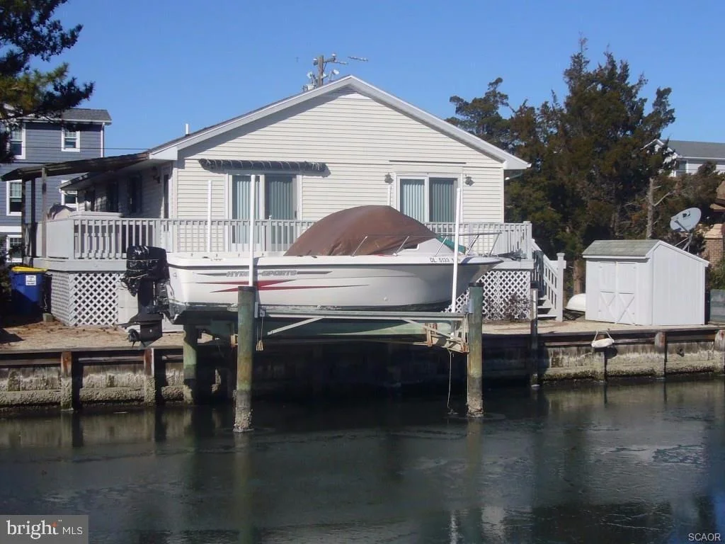 Photo of 34 BAYSIDE DRIVE