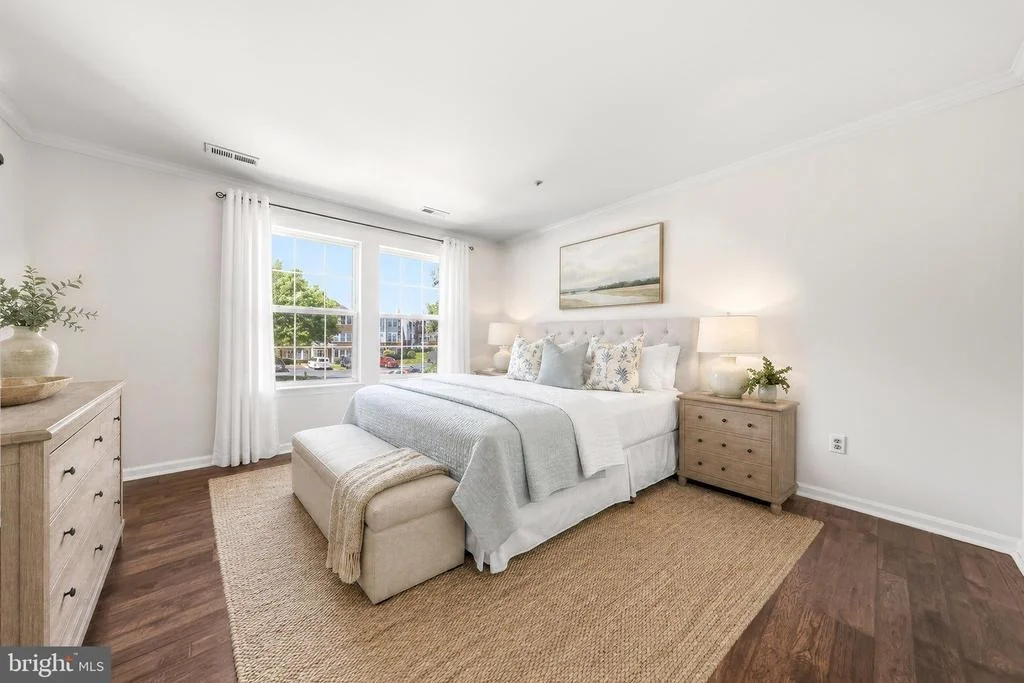 Photo of Unit 2A at 2402 ELLSWORTH WAY