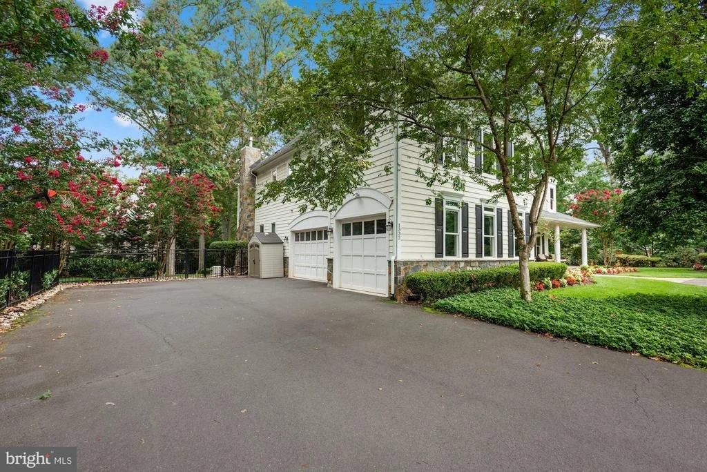 Photo of 1332 WINDY HILL
