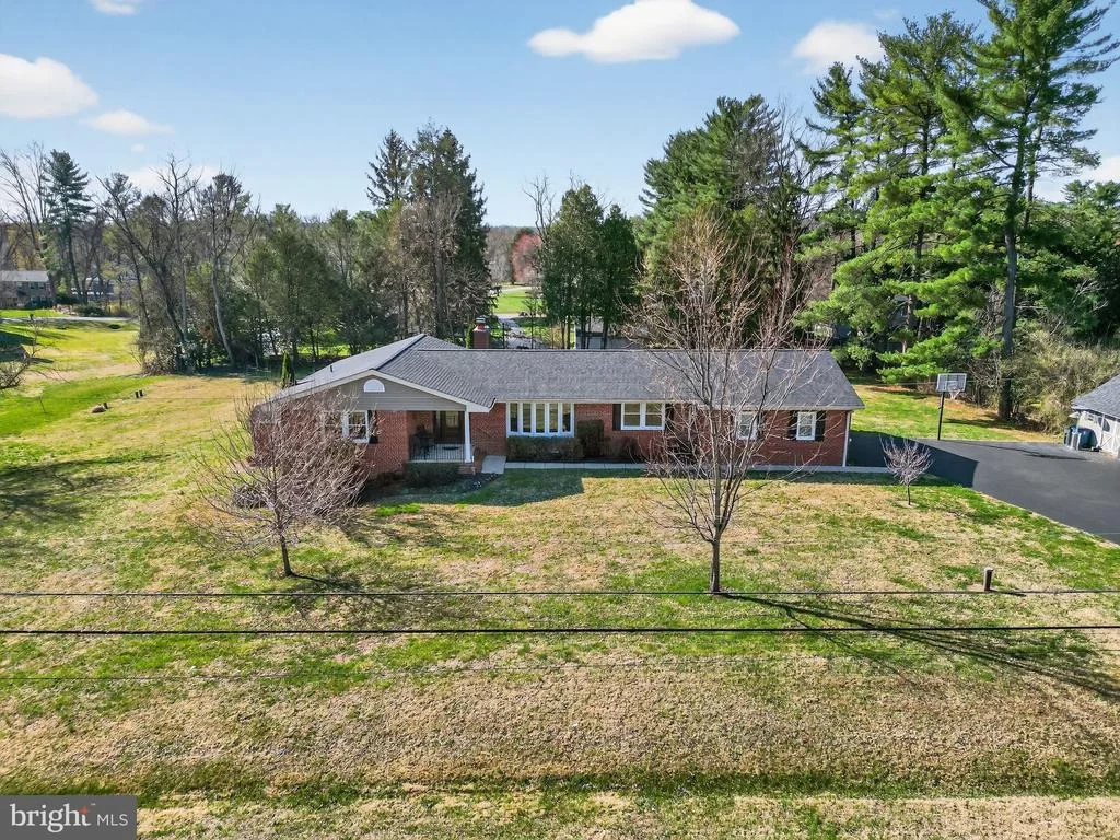 Photo of 1800 GAYFIELDS DRIVE