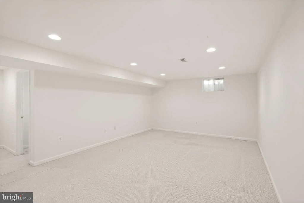 Photo of 8906 TAILCOAT COURT