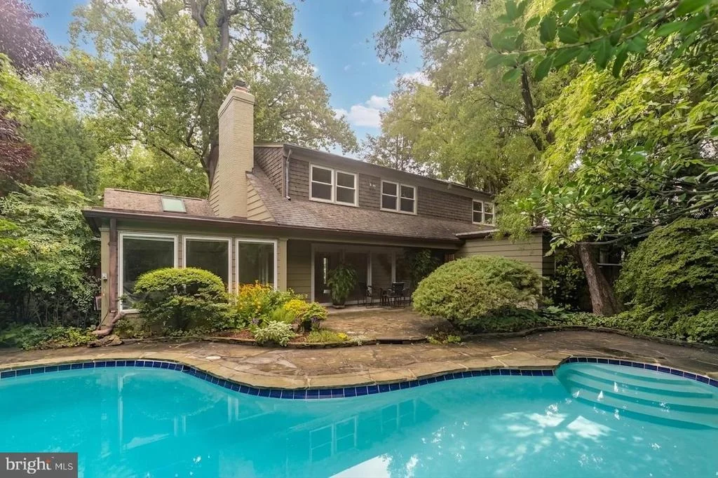 Photo of 5810 OVERLEA ROAD