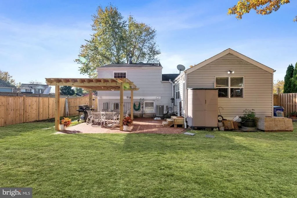 Photo of 6794 SINGLETREE COURT