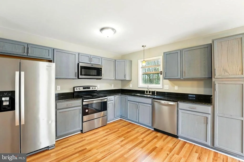 Photo of 845 SEVILLE