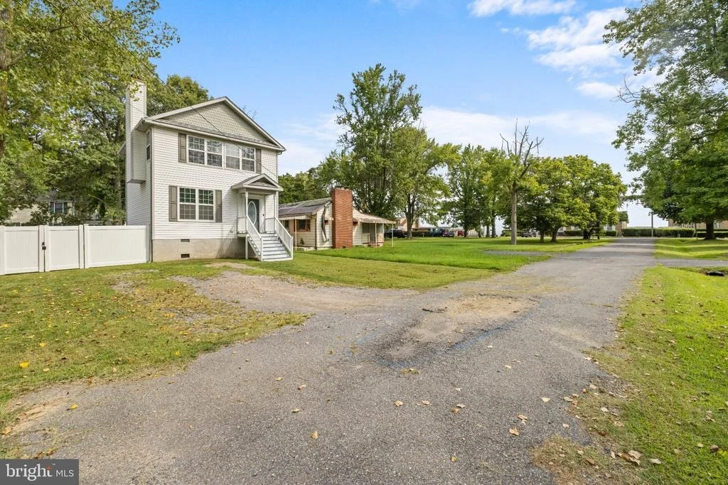 Photo of 1500 GARST ROAD