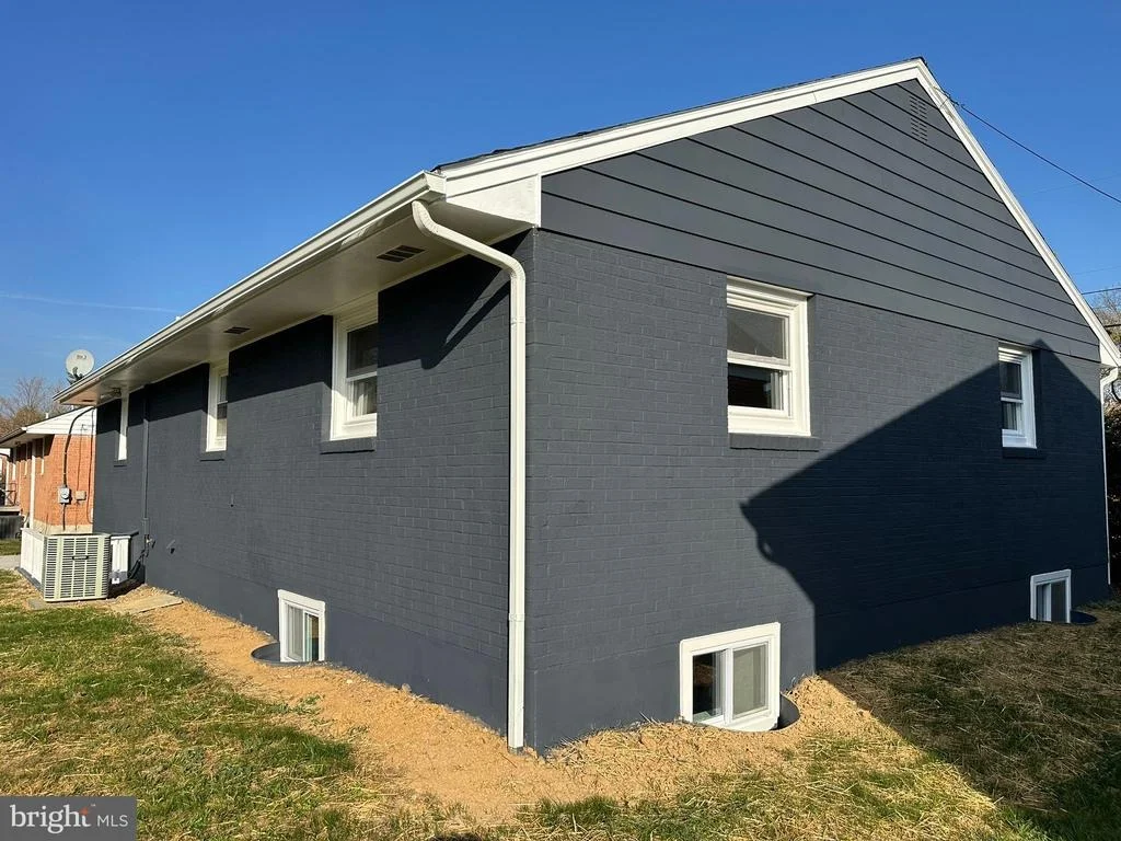Photo of 105 CHRISTOPHER DRIVE