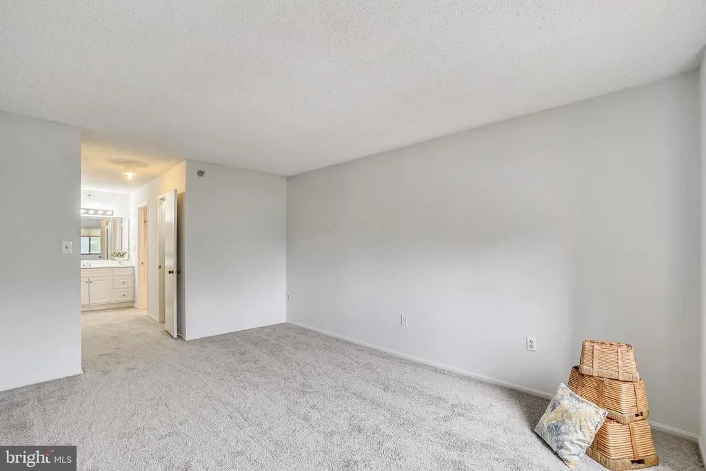 Photo of Unit 3415 at 15115 INTERLACHEN DRIVE