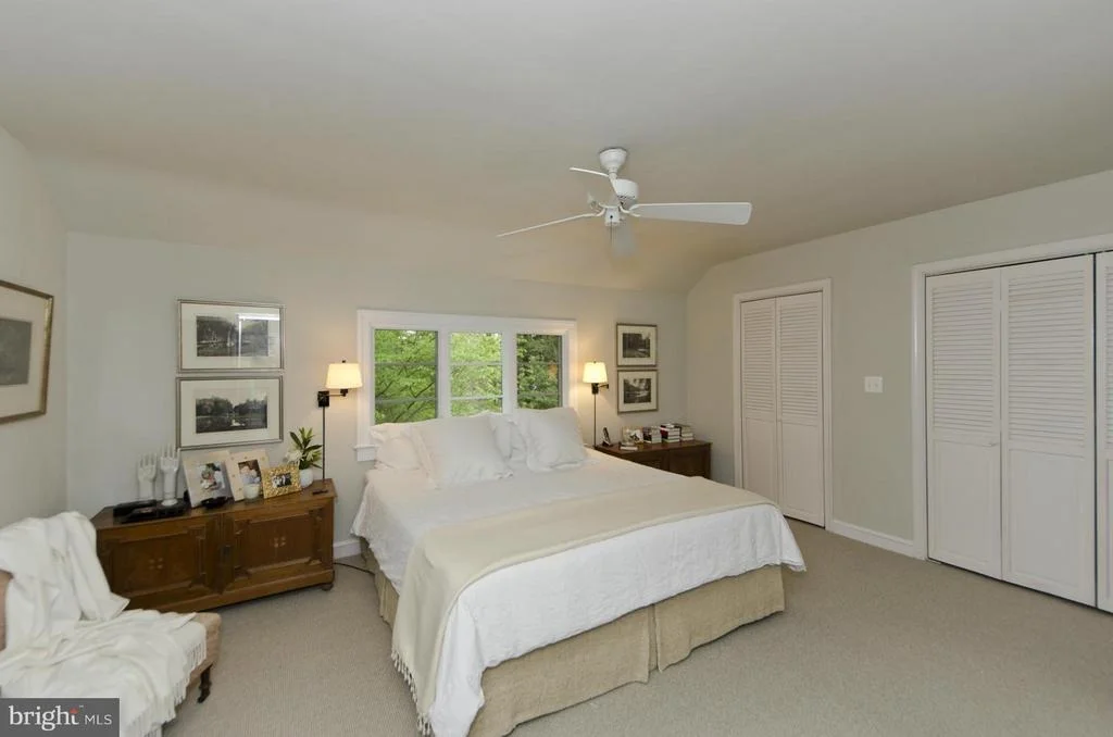 Photo of 4320 LORCOM LANE