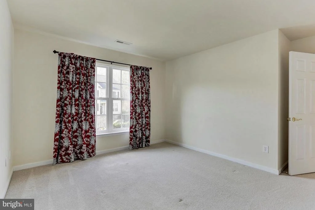 Photo of 7585 LINDBERG DRIVE