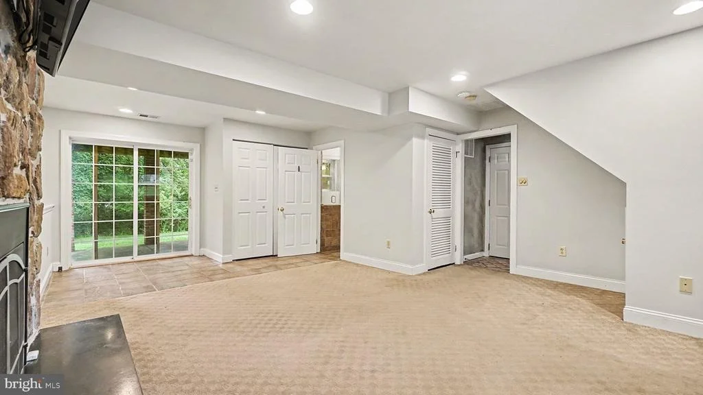 Photo of 314 COLONIAL DRIVE