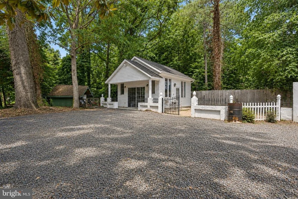 Photo of 547 BEECH DRIVE