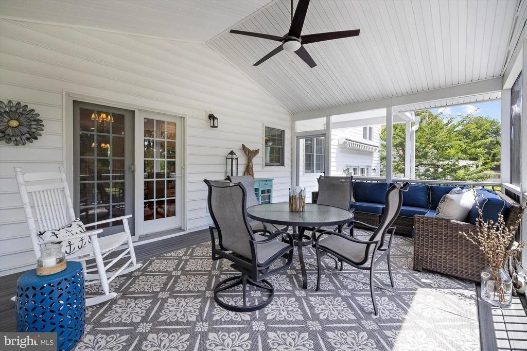Photo of 527 BAY HILLS DRIVE