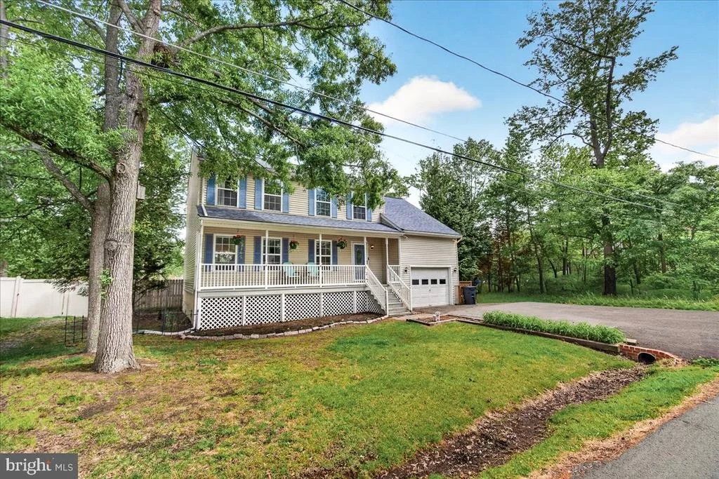Photo of 3847 HOLLY DRIVE