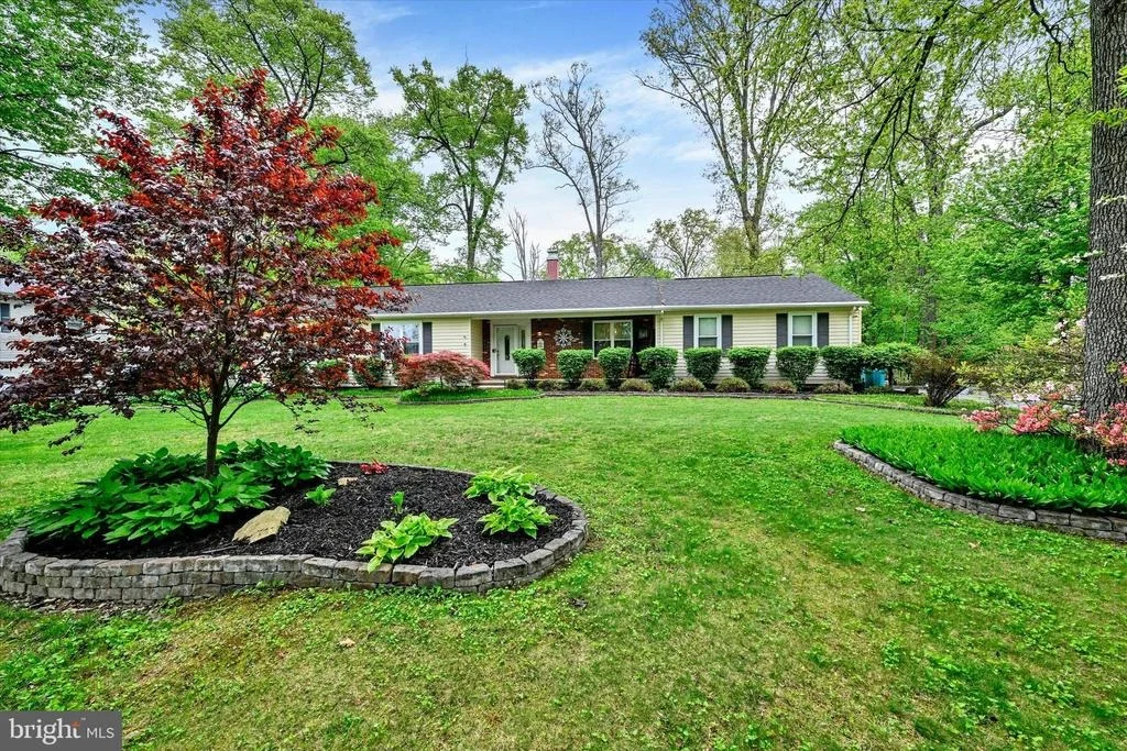 Photo of 4296 WOLF HILL DRIVE