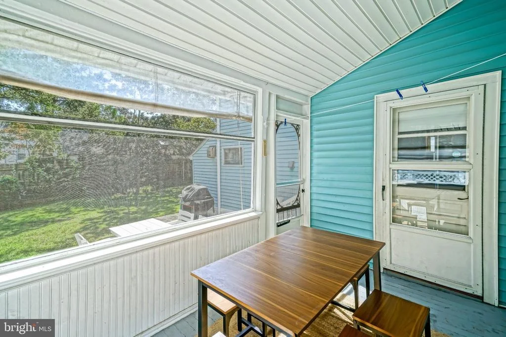 Photo of 18 DELAWARE AVENUE