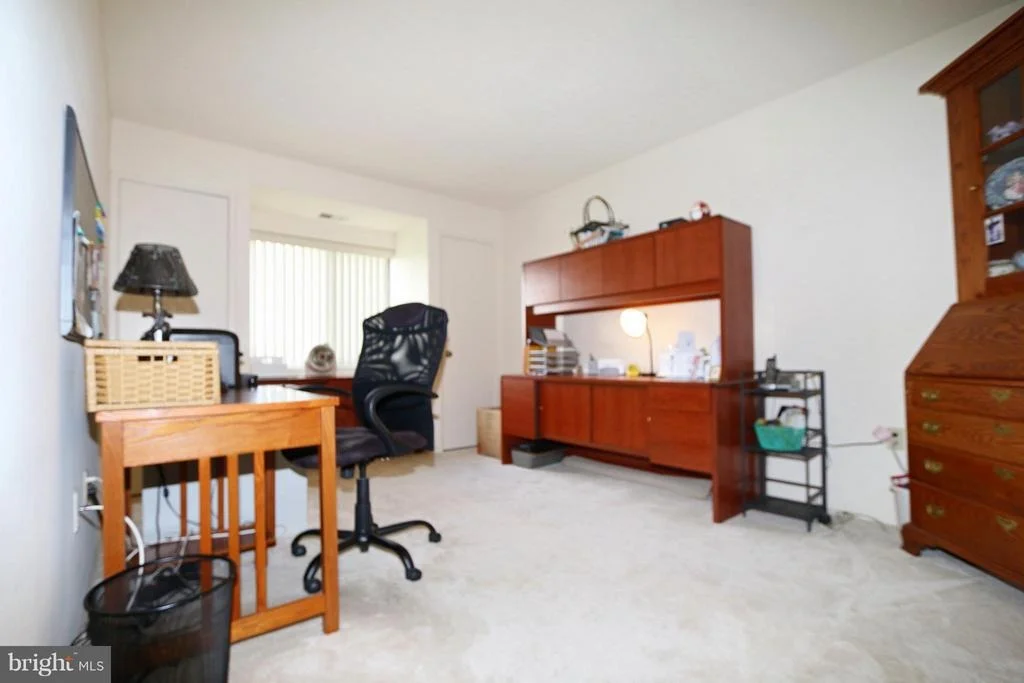 Photo of Unit 11014 at 15101 INTERLACHEN DRIVE