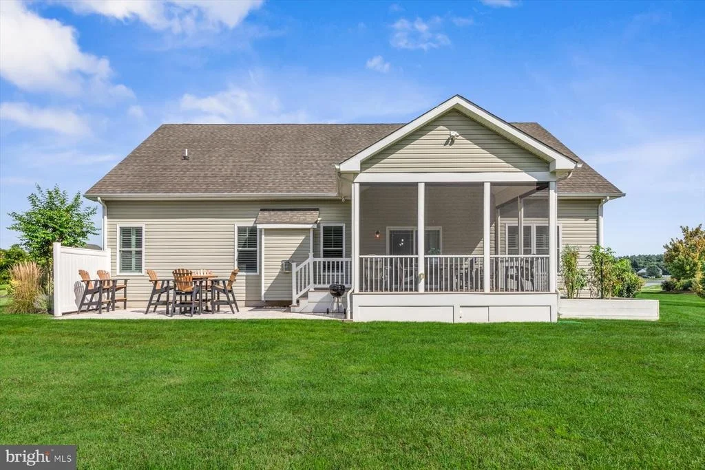 Photo of 24860 MISTLETOE DRIVE